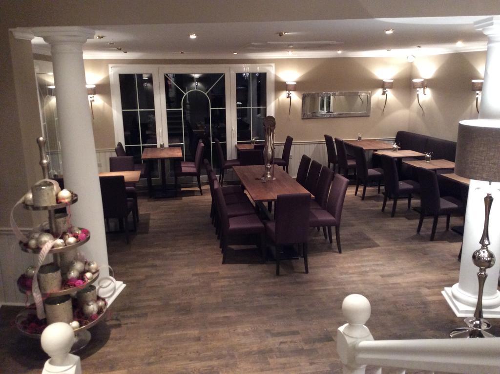 Landcafe Mit Mini Hotel Burgdorf Dış mekan fotoğraf