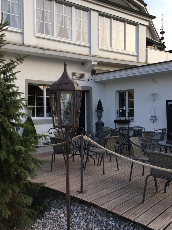 Landcafe Mit Mini Hotel Burgdorf Oda fotoğraf