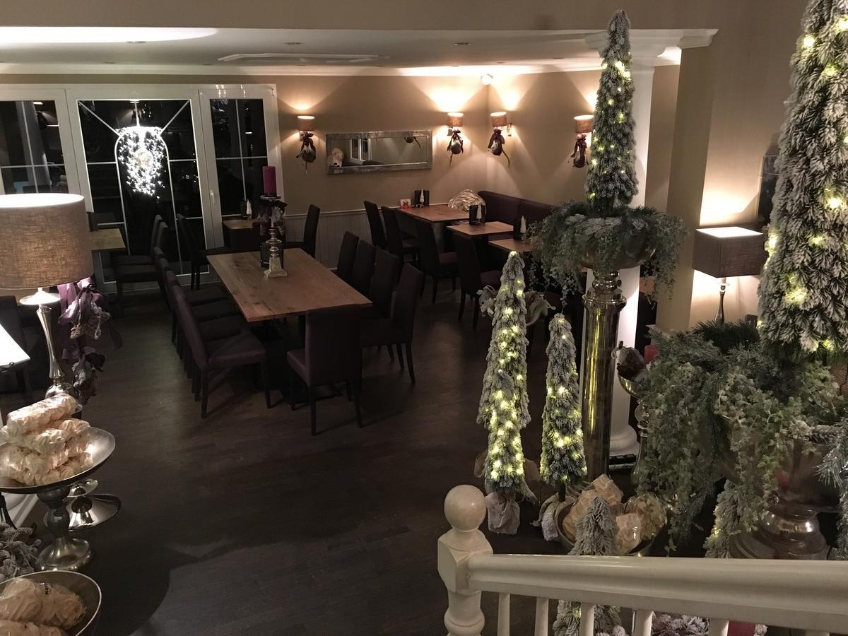 Landcafe Mit Mini Hotel Burgdorf Dış mekan fotoğraf