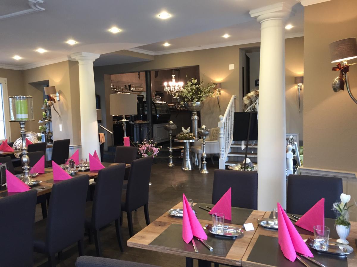 Landcafe Mit Mini Hotel Burgdorf Dış mekan fotoğraf